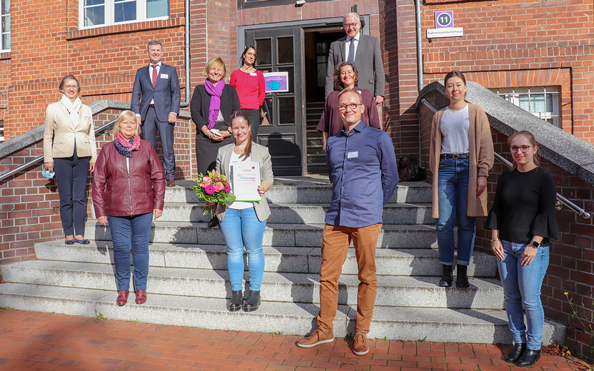 Urkundenübergabe Beste Pflegeschülerin Sachsen-Anhalt 2020